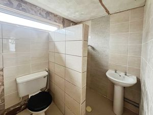 Annexe wet room- click for photo gallery